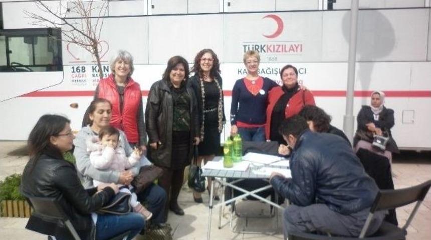 Urla Kan Bağışına B&uuml;y&uuml;k İlgi