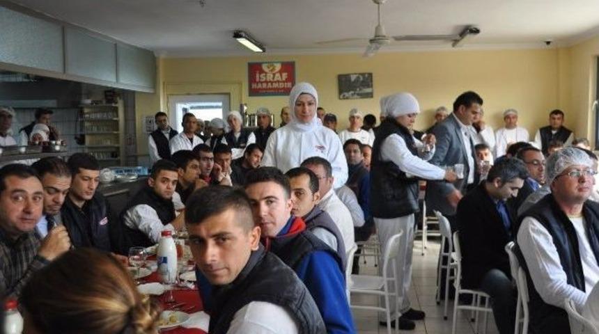 Ak Parti Adayı Bulut, Y&ouml;r&uuml;koğlu Personeli İle Kahvaltıda Buluştu