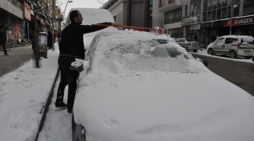 Kara Kış Erzurum&rsquo;a Geri Geldi