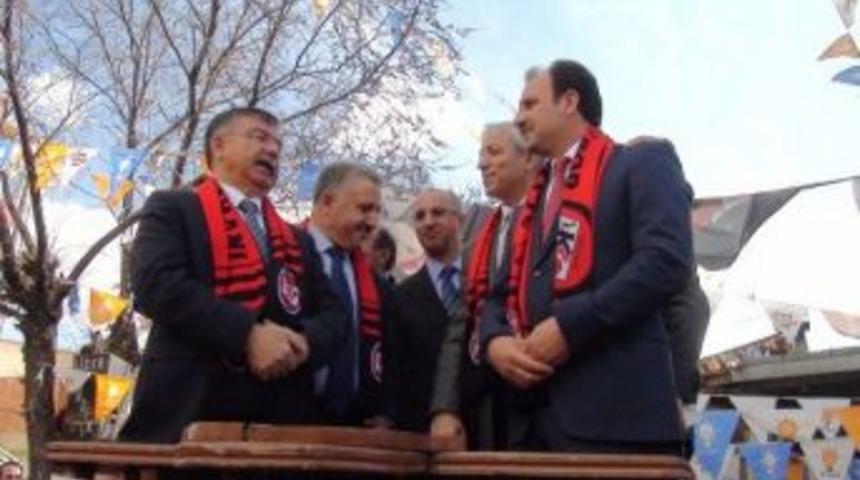 Milli Savunma Bakanı İsmet Yılmaz Kağızman&rsquo;da Halka Seslendi,