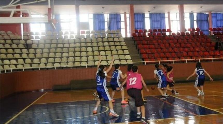 Şehitkamil&rsquo;in Perileri Potada Bir Zafere Daha İmza Attı