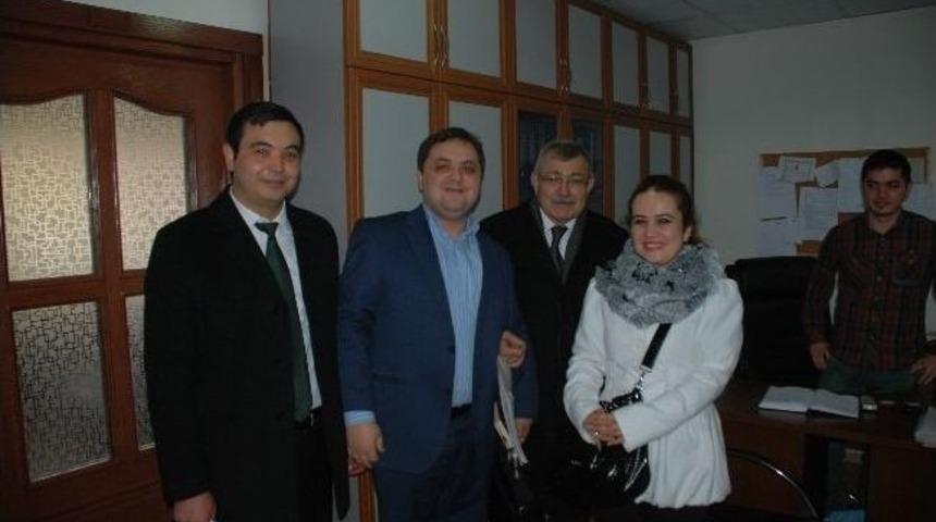 G&uuml;lşen Se&ccedil;im Gezilerini S&uuml;rd&uuml;r&uuml;yor