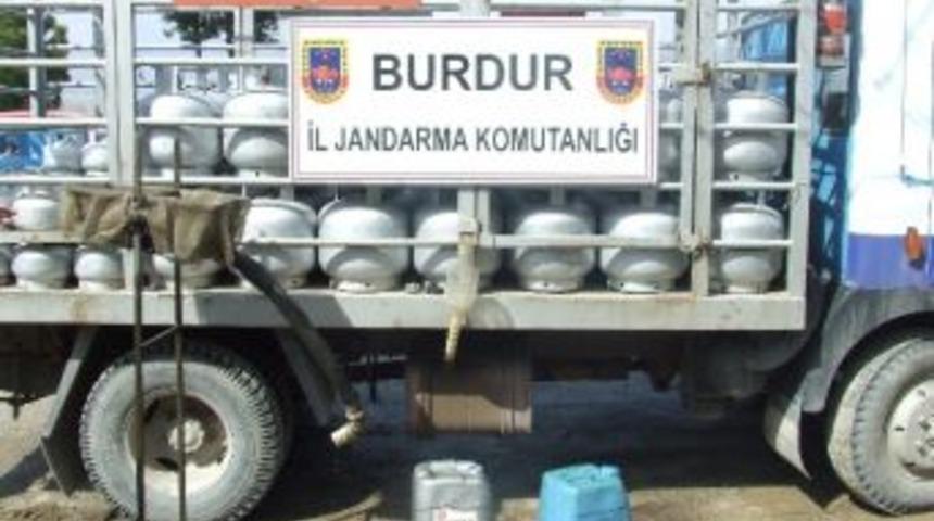 Jandarmadan Ka&ccedil;ak Madeni Yağ Satışına Su&ccedil;&uuml;st&uuml;