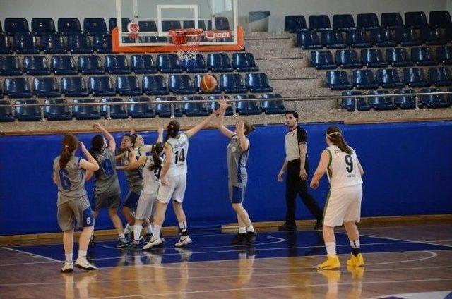Yıldız Kız Basketbol Marmara Bölge Şampiyonası Başladı 1