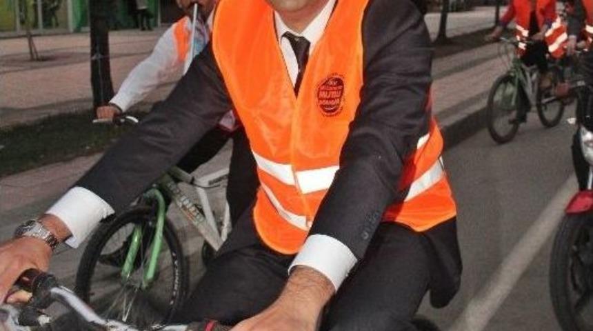 Karaarslan'dan Bisikletle Se&ccedil;im &Ccedil;alışması
