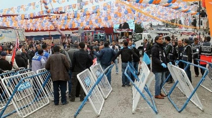 Mersin, Başbakanı Bekliyor
