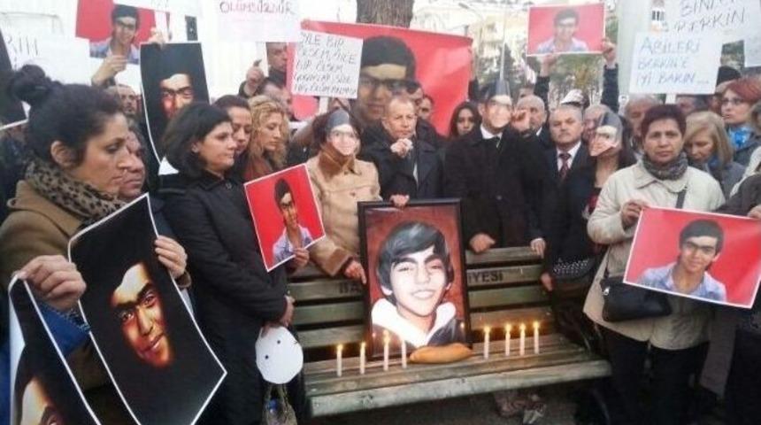 Aslan: "berkin&rsquo;in &Ouml;l&uuml;m&uuml; T&uuml;rkiye&rsquo;yi Derinden Sarsmıştır"