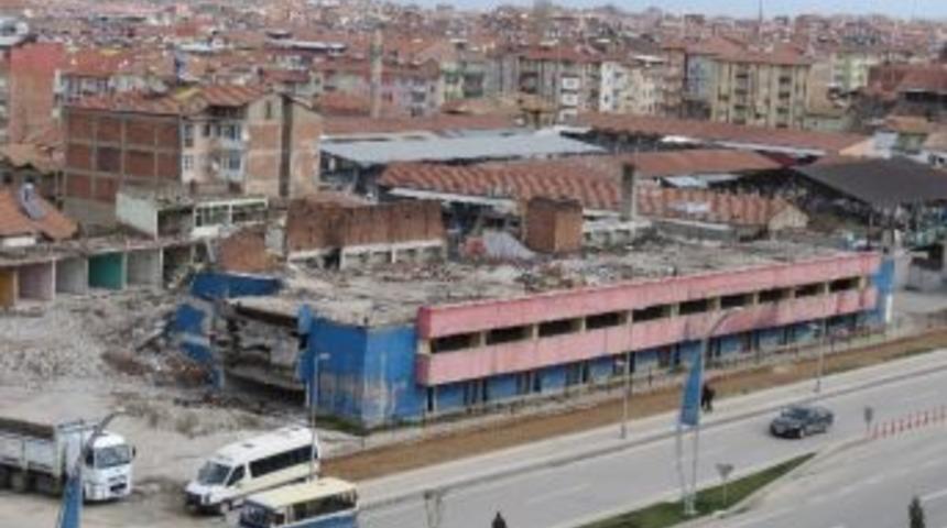 Arapir Garajı&rsquo;nın Yıkımına Başlandı