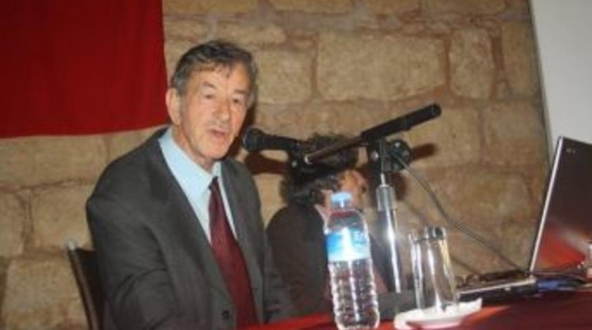 Yıllanmış &Ccedil;ınar, Duayen Gazeteci &Ouml;l&ccedil;er, Mersin&rsquo;in 50 Yılını Anlattı