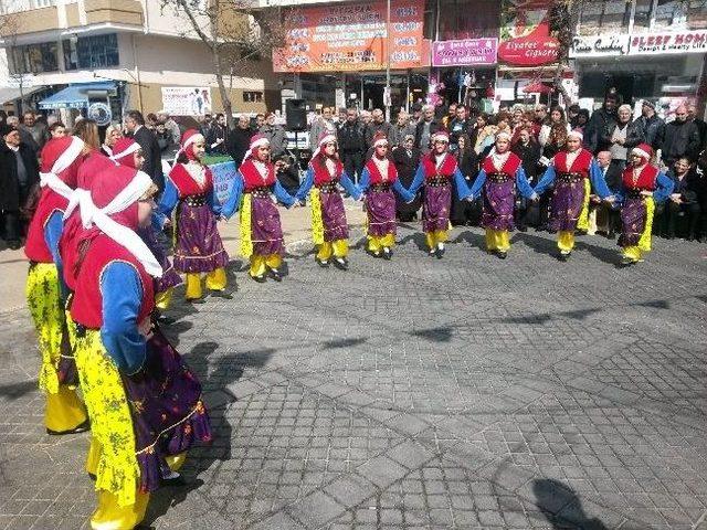 Lale Festivali’nde 15 Bin Lale Soğanı Dağıtıldı