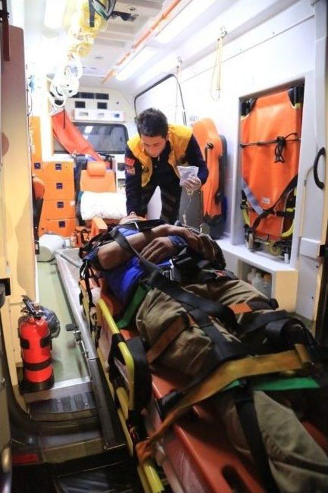 Milas ta Trafik Kazası: 2 Yaralı 3