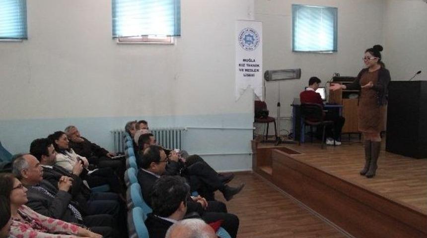 Eğitimcilere &lsquo;aile İ&ccedil;i İletişim&rsquo; Dersi