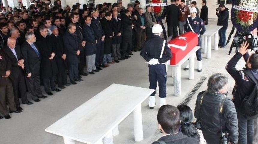 Şehit Polis, Memleketi Elazığ'da Son Yolculuğuna Uğurlandı