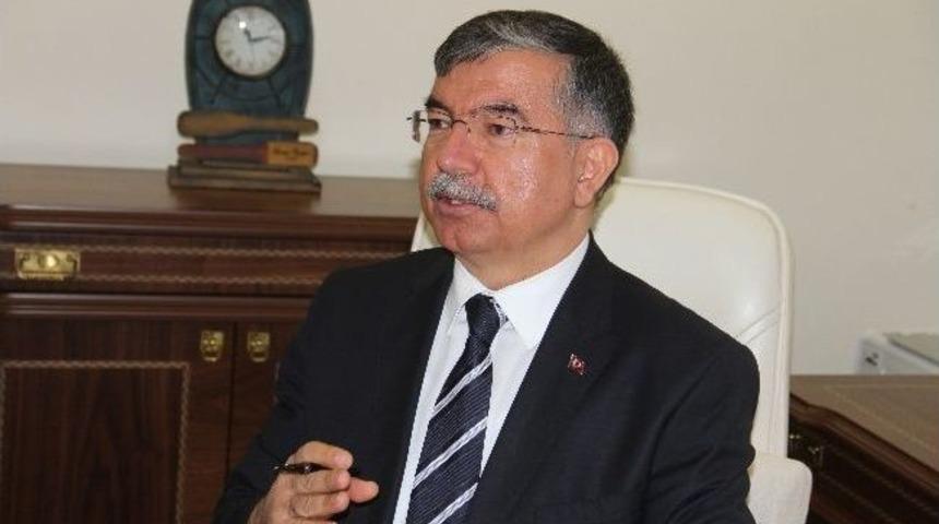 Milli Savunma Bakanı İsmet Yılmaz Iğdır&rsquo;da