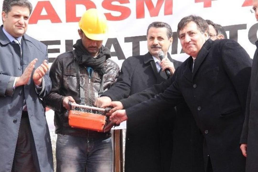 Bakan &Ccedil;elik, Şanlıurfa'da Ağız Ve Diş Sağlığı Merkezi'nin Temel Atma T&ouml;renine Katıldı