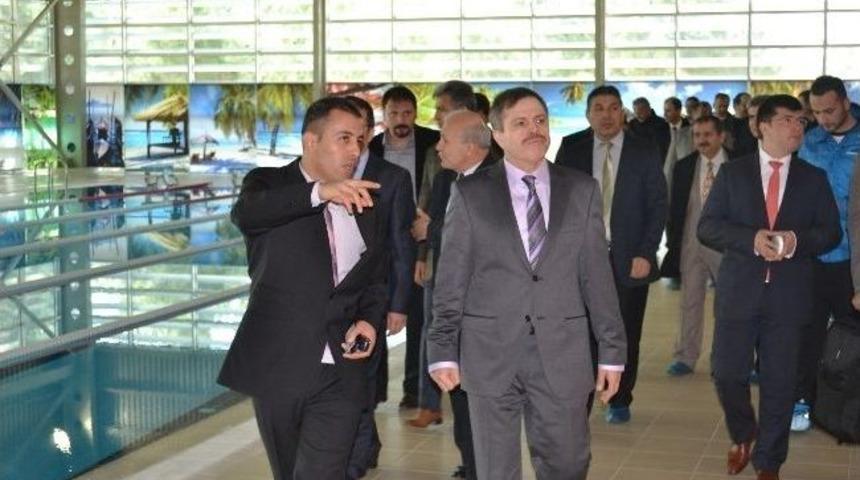 Uşak &Uuml;niversitesi Spor Tesisleri Faaliyete A&ccedil;ıldı