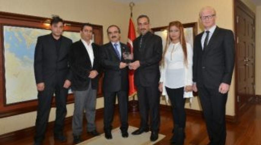 Mavi &Ccedil;ocuk Utku Umut Işığı Derneği&rsquo;nden Vali Coş&rsquo;a Ziyaret