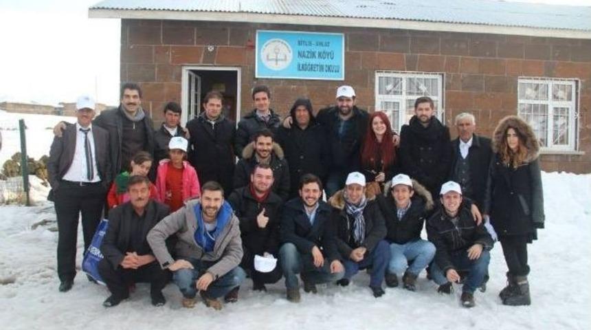 &ldquo;dokuz &Ouml;n&uuml;&rdquo; Ahlatlı &Ouml;ğrencileri Unutmadı