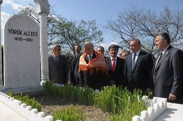 Mhp Lideri Bahçeli, Yörük Ali Efe’yi Ziyaret Etti