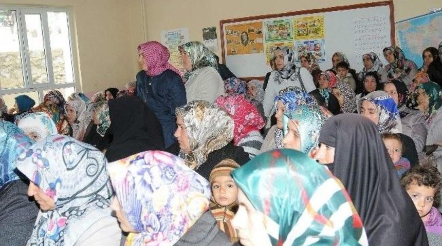 &Ouml;ğrenci Velilerine Seminer Verildi