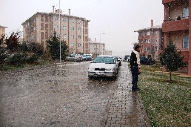 Sabah Kar, G&uuml;n Ortasında Bahar 1