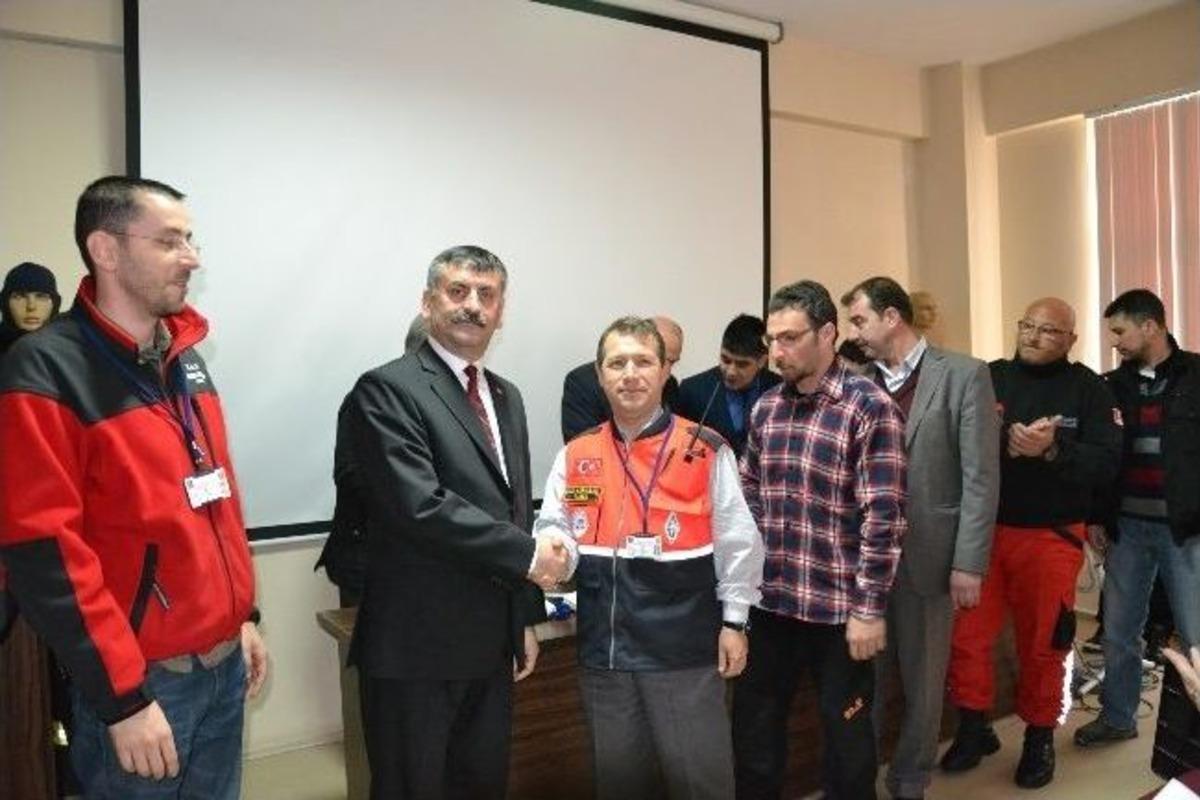 G&ouml;n&uuml;ll&uuml; İtfaiyeciler Artık Kimlik Sahibi