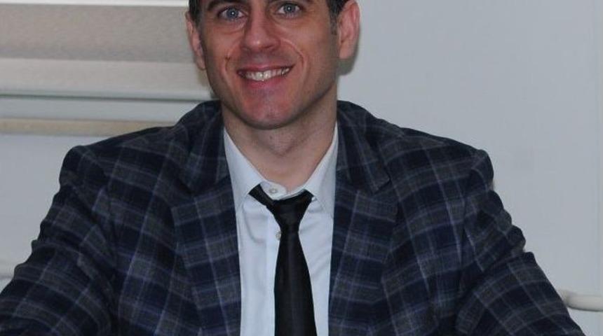 Tanrıkulu, &Uuml;niversite &Ouml;ğrencileriyle S&ouml;yleşi Yaptı