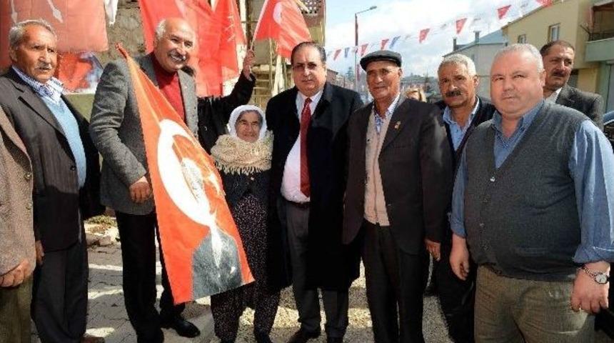 Başkan &Ouml;zcan Se&ccedil;im &Ccedil;alışmalarını S&uuml;rd&uuml;r&uuml;yor