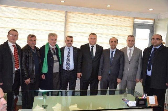 Mhp den İstifa Eden Bağımsız Belediye Meclis &Uuml;yeleri Ak Parti ye Katıldı 2