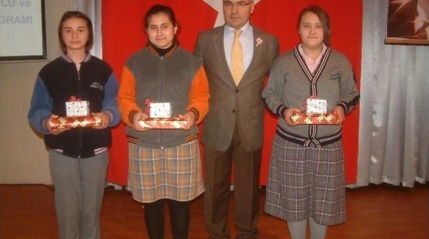 Burhaniye&rsquo;de İstiklal Marşı Coşkusu