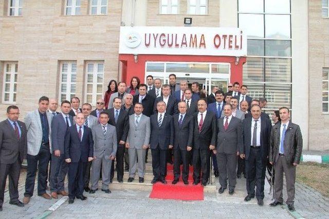 Milli Savunma Bakanı İsmet Yılmaz Iğdır &Uuml;niversitesi&rsquo;nde 1