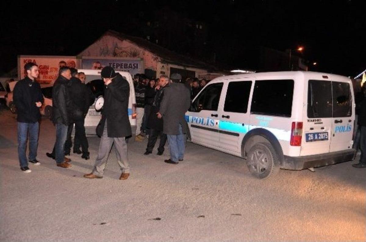 Eskişehir&rsquo;de Karşıt Grupların Karşılaşmasını Polis Engelledi