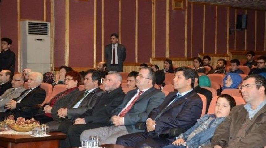 B&uuml;&rsquo;de Mehmet Akif Anıldı