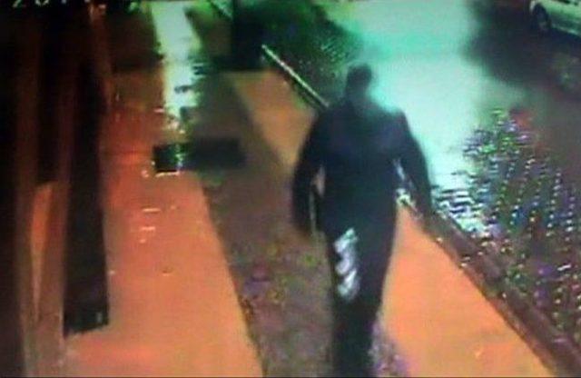 (&ouml;zel Haber) Polise Aldırmayan Hırsız Yapı Marketi Soydu 2