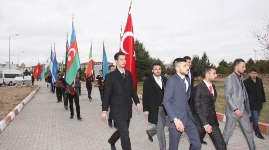&Ouml;ğrenciler Mehmet Akif Ersoy&rsquo;u Andı