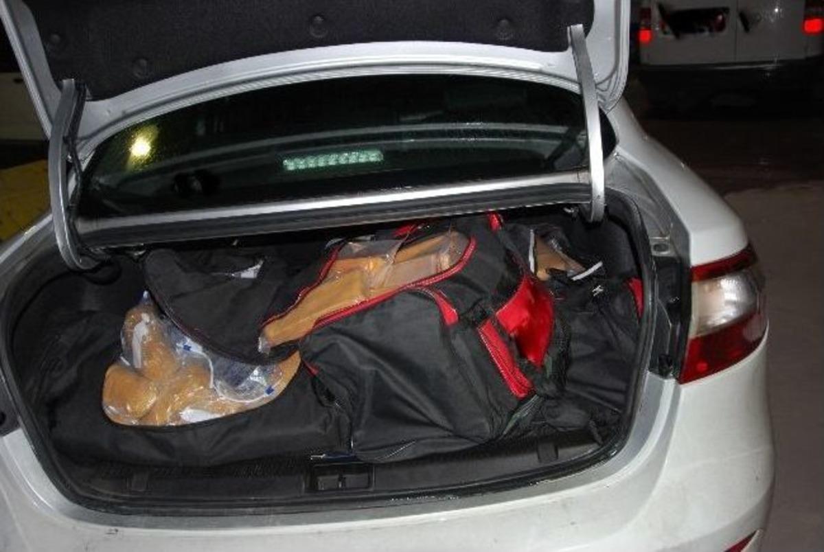 İstanbul&rsquo;da 448 Kilo 620 Gram Eroin Ele Ge&ccedil;irildi