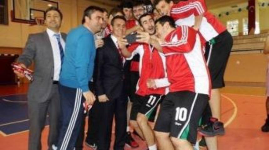 Yurtkur Turnuvasında Aydın &Uuml;&ccedil;&uuml;nc&uuml; Oldu