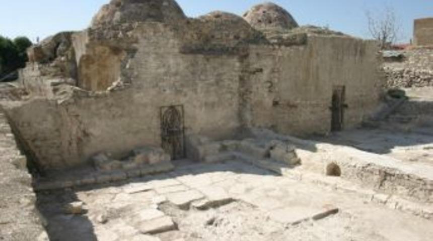 Urla'da Hersekzade Ahmet Paşa Hamamı Restorasyonu Başlıyor