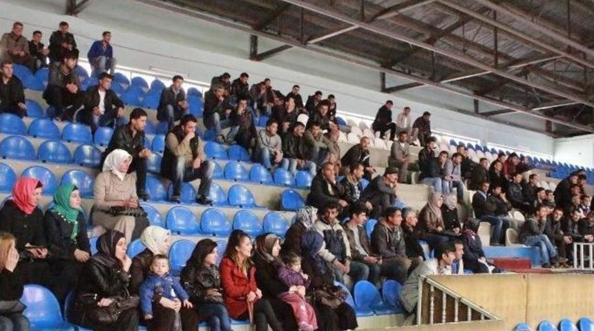 Hakkari&rsquo;de 60 Kişilik İş&ccedil;i Alımına 3 Bin 300 Kişi Başvurdu