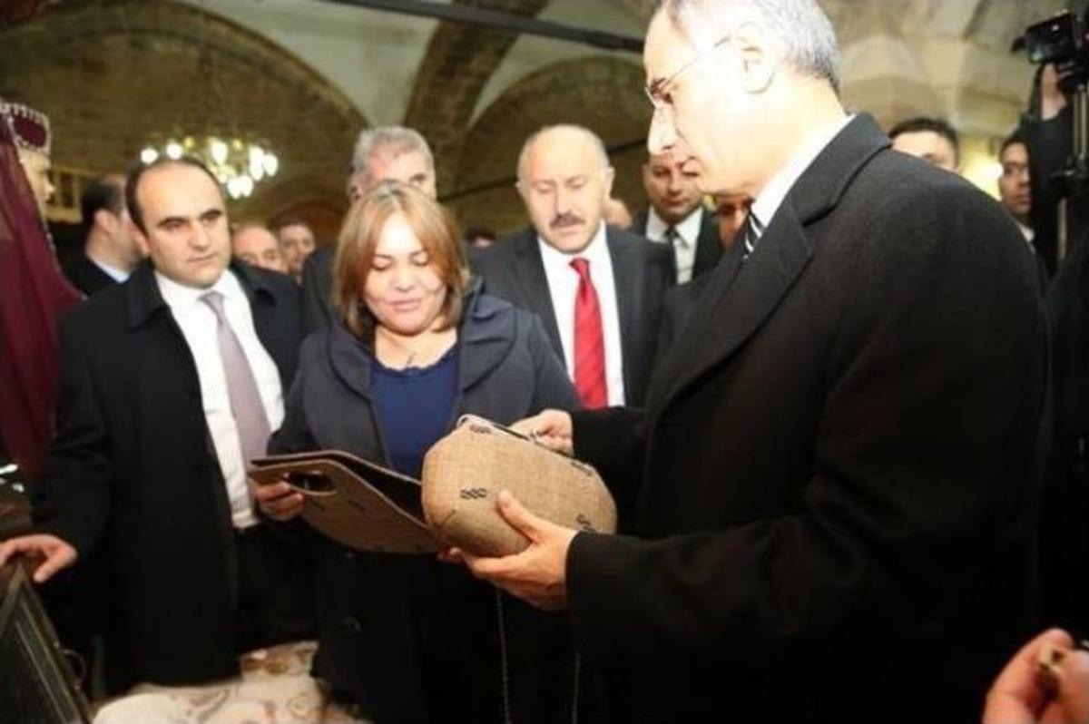 Bakan Ala Taşhanın A&ccedil;ılışını Yaptı