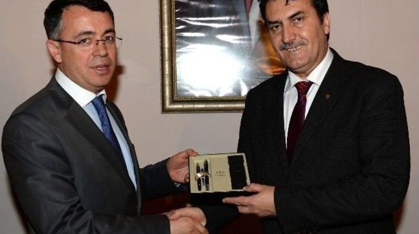 Kırcaali Belediye Başkanı Aziz&rsquo;den D&uuml;ndar&rsquo;a Destek
