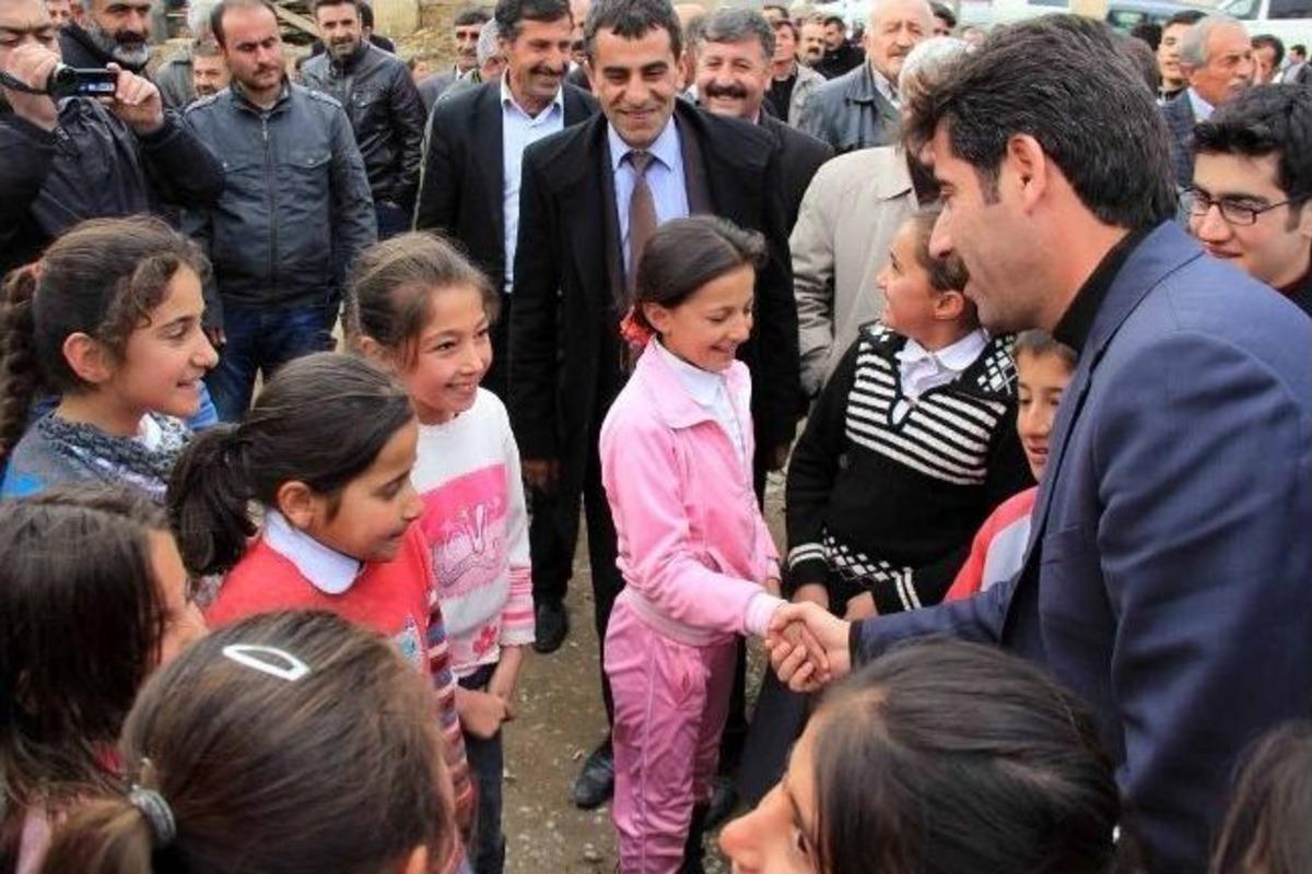 Van B&uuml;y&uuml;kşehir Belediyesi Eş Başkan Adayı Bekir Kaya&rsquo;nın Se&ccedil;im &Ccedil;aliışmaları