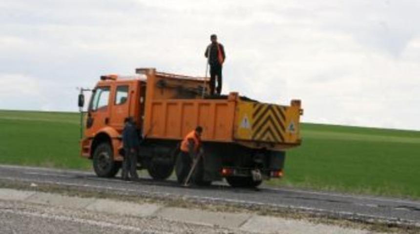 Silvan'da Yol Onarım &Ccedil;alışması