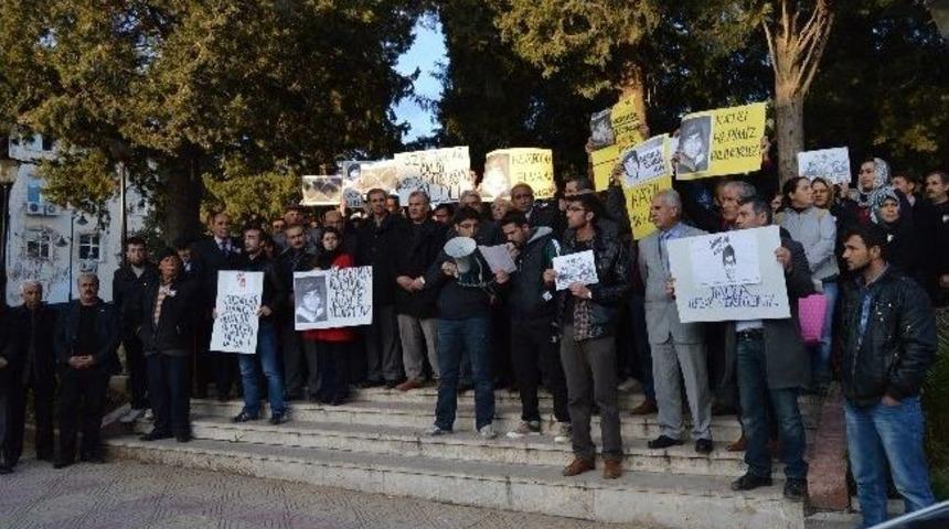 Besni&rsquo;de, Berkin Elvan İ&ccedil;in Eylem Yapıldı