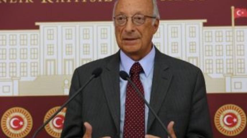 Chp İzmir Millet Vekili Rıza T&uuml;rmen Tıp Bayramını Kutladı