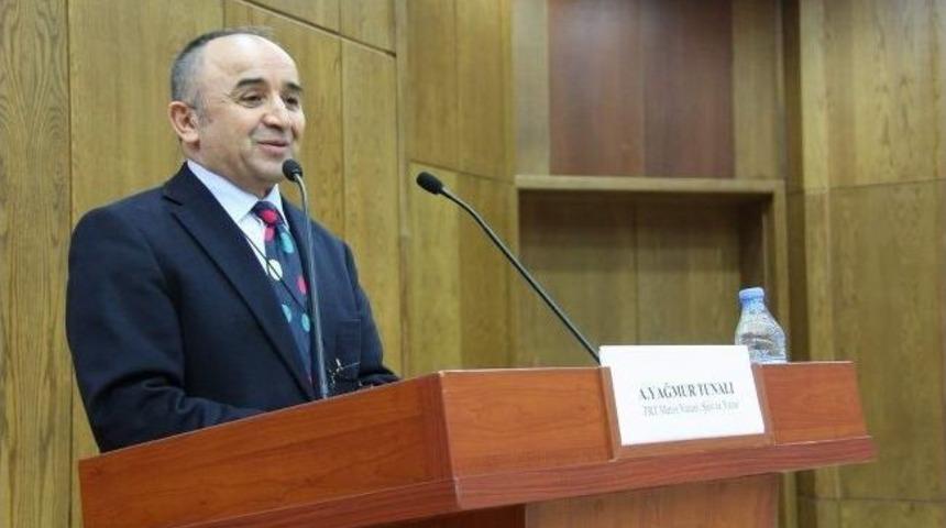 &Uuml;niversite&rsquo;de &ldquo;şiirin Kanatlarında&rdquo; Konulu Konferans D&uuml;zenlendi