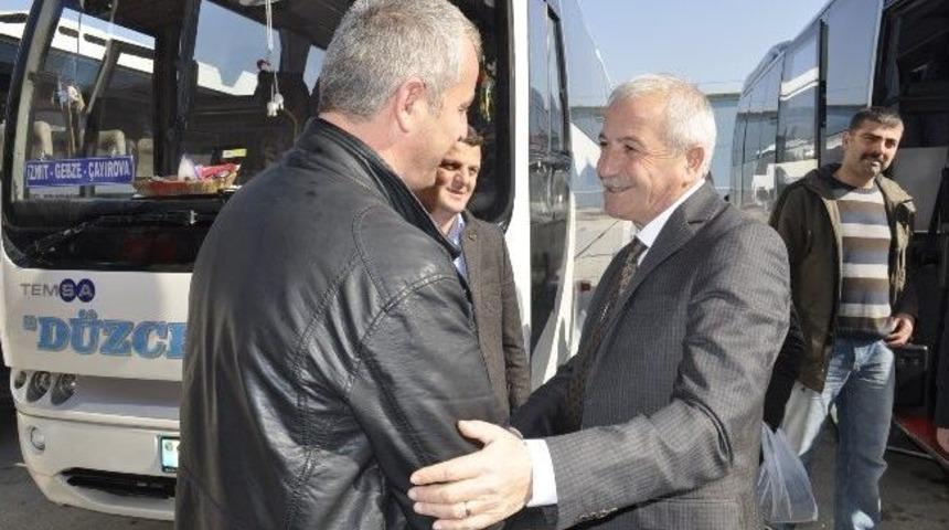 Başkan Adayı K&uuml;&ccedil;&uuml;k Otogarı Gezdi