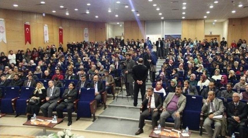 Mş&uuml;&rsquo;de Akif&rsquo;in Fikir D&uuml;nyası Konferansı