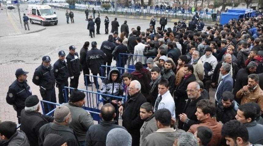 Başbakan Mitingi &Ouml;ncesi Alanda Kuş U&ccedil;urtulmuyor