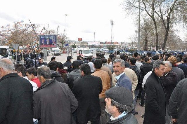 Başbakan Mitingi Öncesi Alanda Kuş Uçurtulmuyor